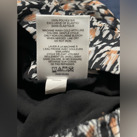 Express cropped women blouse. NWT black color Size Medium - Picture 5 of 5